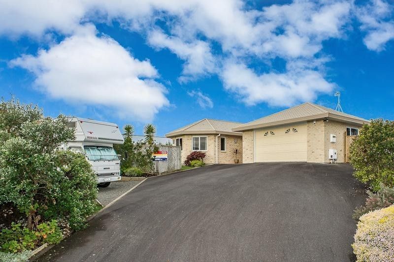 14 Compass Court, Paraparaumu