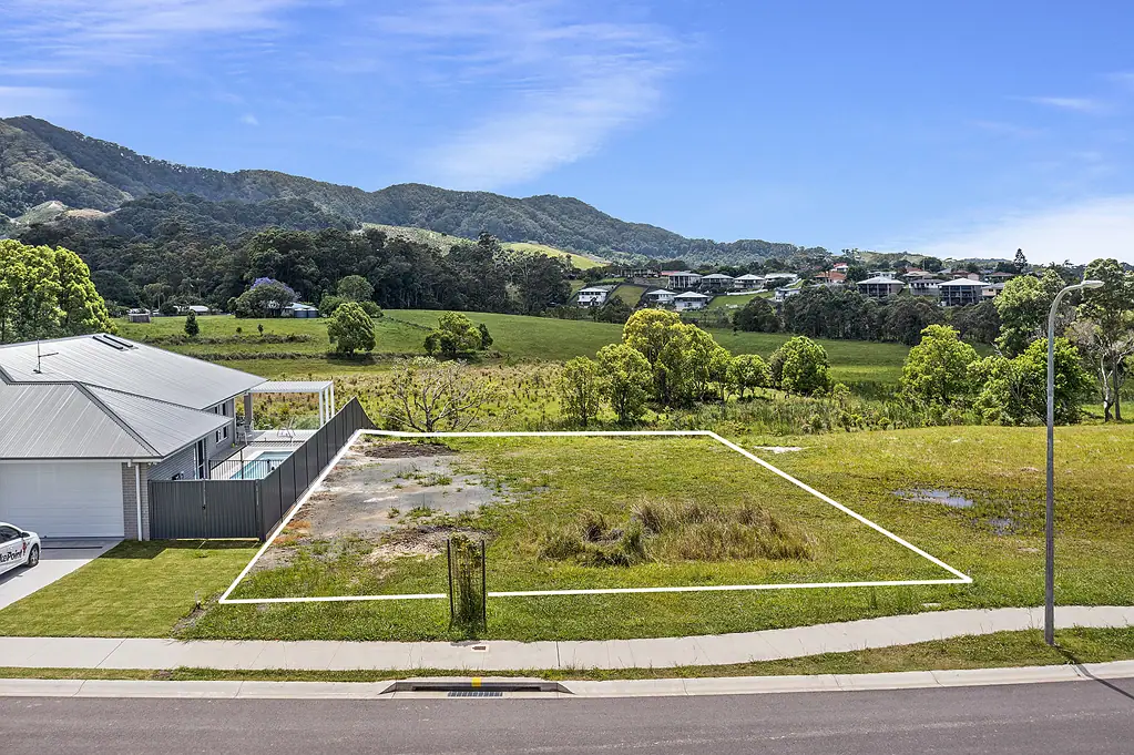 Coffs Harbour  Elevated With Stunning Views