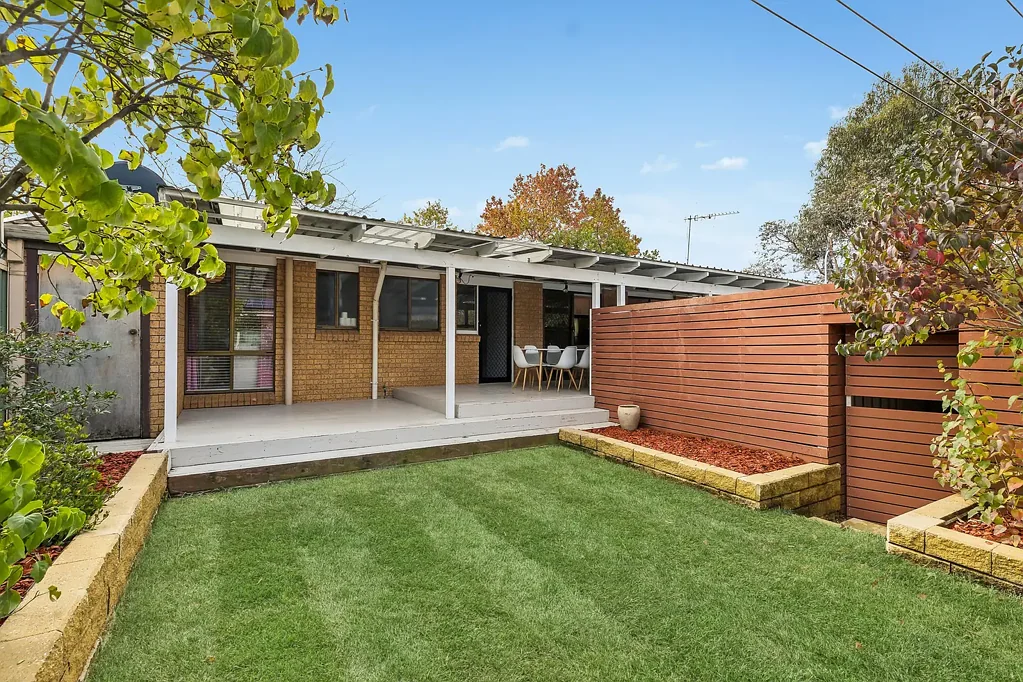 1 Simons Close, Mckellar, ACT 2617