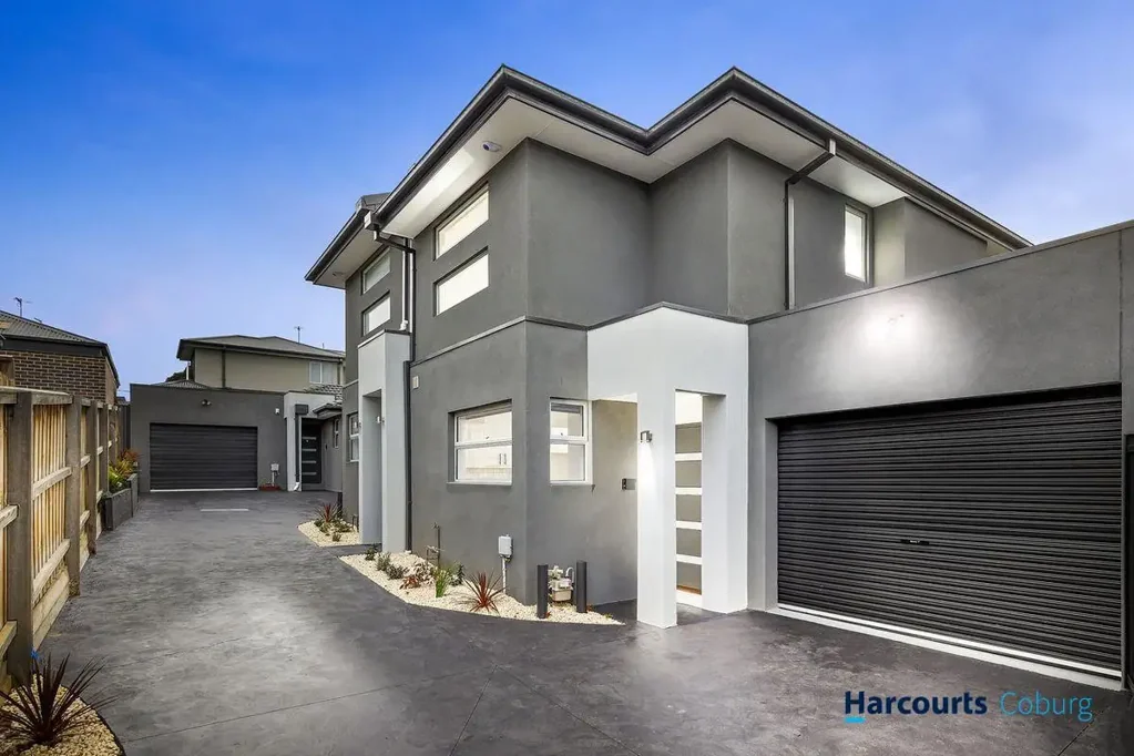 Low Maintenance Living, Premium Location.