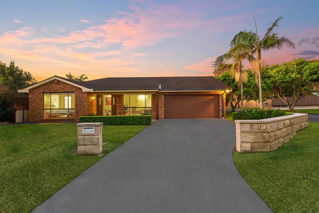 19 Viscount Close, Shelly Beach, NSW 2261