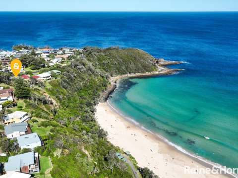 Mollymook Beach 3 Bedroom Stunning Clifftop Retreat with Unrivalled Ocean Views