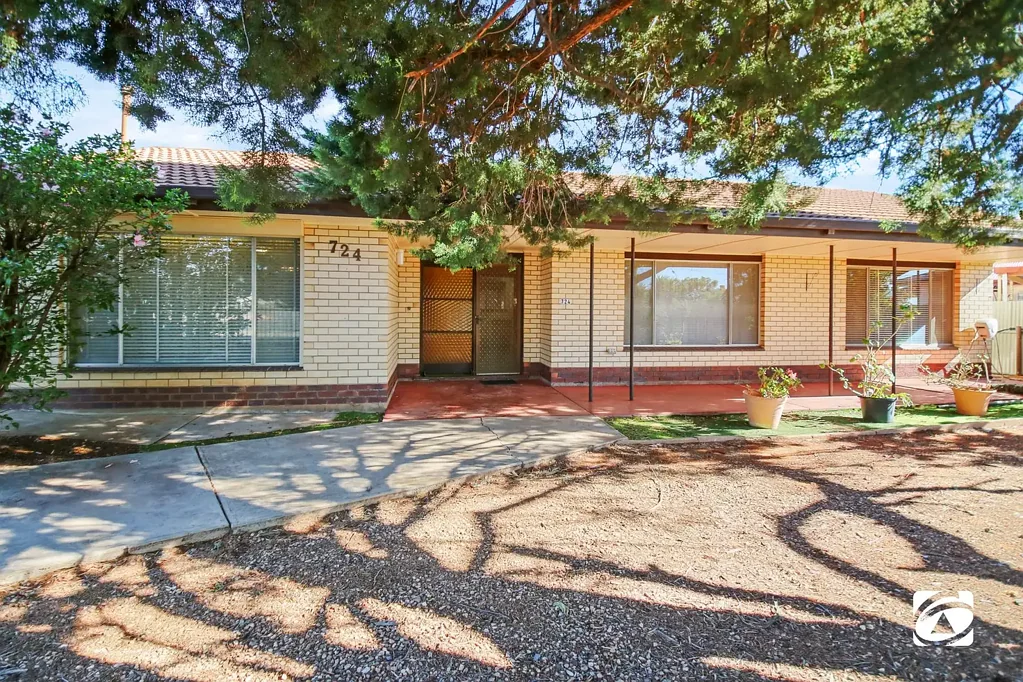 Broken Hill 4ਬੈੱਡਰੂਮ FAMILY-SIZED BRICK HOME WITH ROOM TO GROW