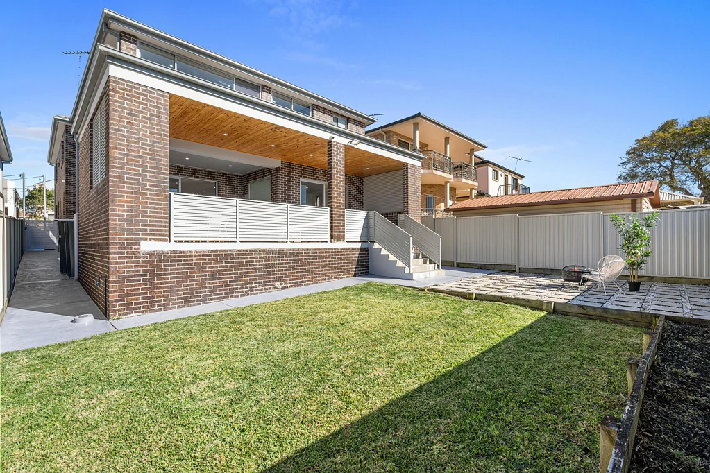 Hurstville 6Kwarto Grand Proportions & Sunlit Undercover Outdoor Entertaining