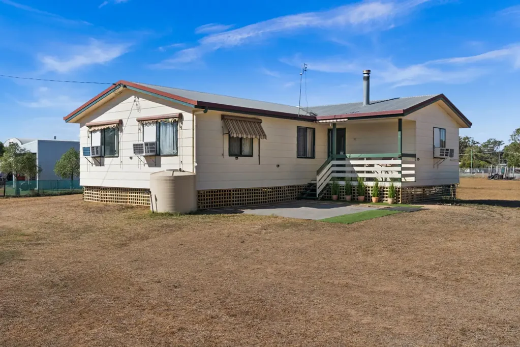 Leyburn 3침실 Peaceful Country Living on 3,800m² with Huge Potential