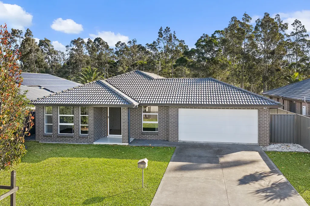 South Nowra 4ห้องนอน ESTABLISHED ESTATE, ENDLESS FAMILY APPEAL