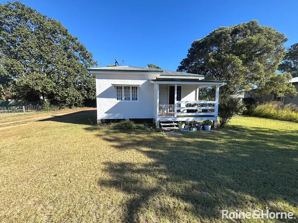 Kingaroy 2房  Spacious Block, Convenient Location