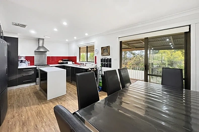 4 Phillips Street, Cowra, NSW 2794, 4 slaapkamers, 3 badkamers, House