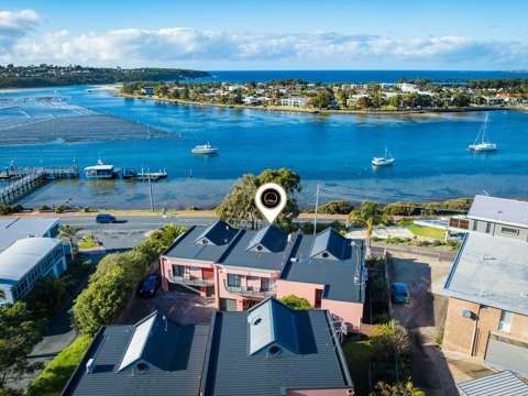 Merimbula 3 Bedroom CORALYN FRONT ROW TO MERIMBULA LAKE