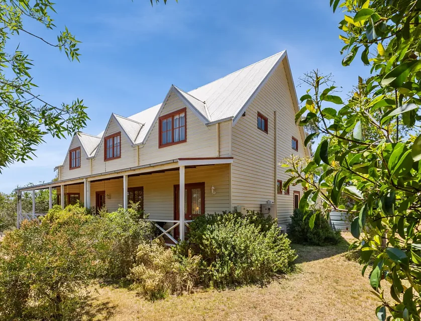 16 Franzi Street, Guildford, Bendigo, 8 રૂમ, 6 બાથરૂમ, Lifestyle Section