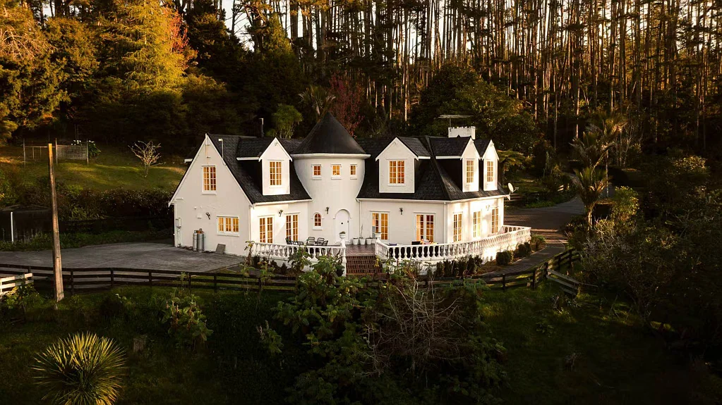 Waitoki 5房 精致法式城堡风格，全景视野！ Exquisite French Chateau Style, Panoramic Views!
