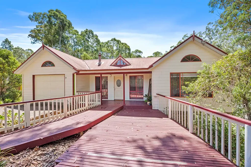 Mossy Point 5房  A Rare Opportunity in Sought After Mossy Point