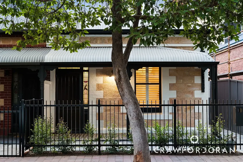 Hyde Park 2Phòng ngủ Reimagined Architectural Designer Luxe in Hyde Park’s Heart