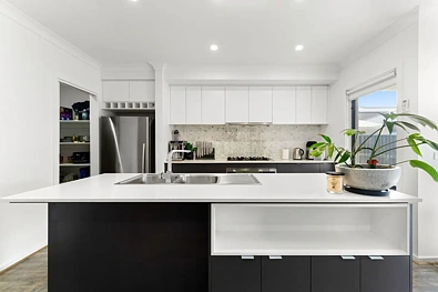 13 Huntsman Close, Tarneit, VIC 3029, 4 Bedrooms, 2 Bathrooms, House