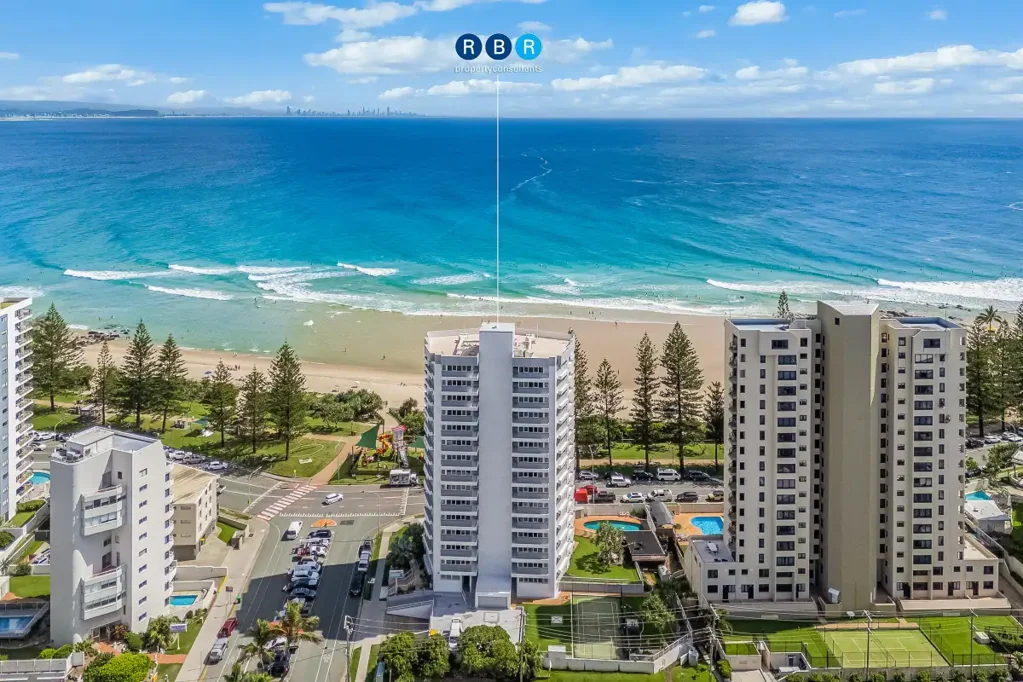 Coolangatta 2Zimmer Beachfront Apartment with Two Car Parks