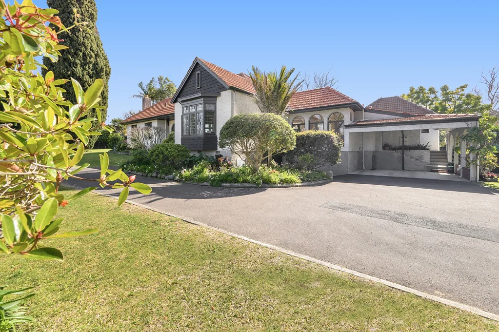 Matua 4房  Unique Character Home with Amazing Options