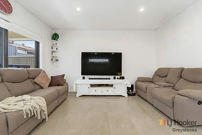 79A Orange Street, Greystanes, NSW 2145, 3房, 2浴, Apartment