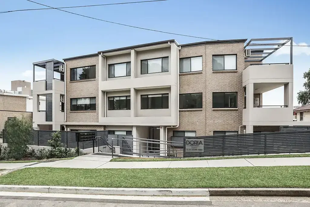 4/26-28 Gover Street, Peakhurst, NSW 2210