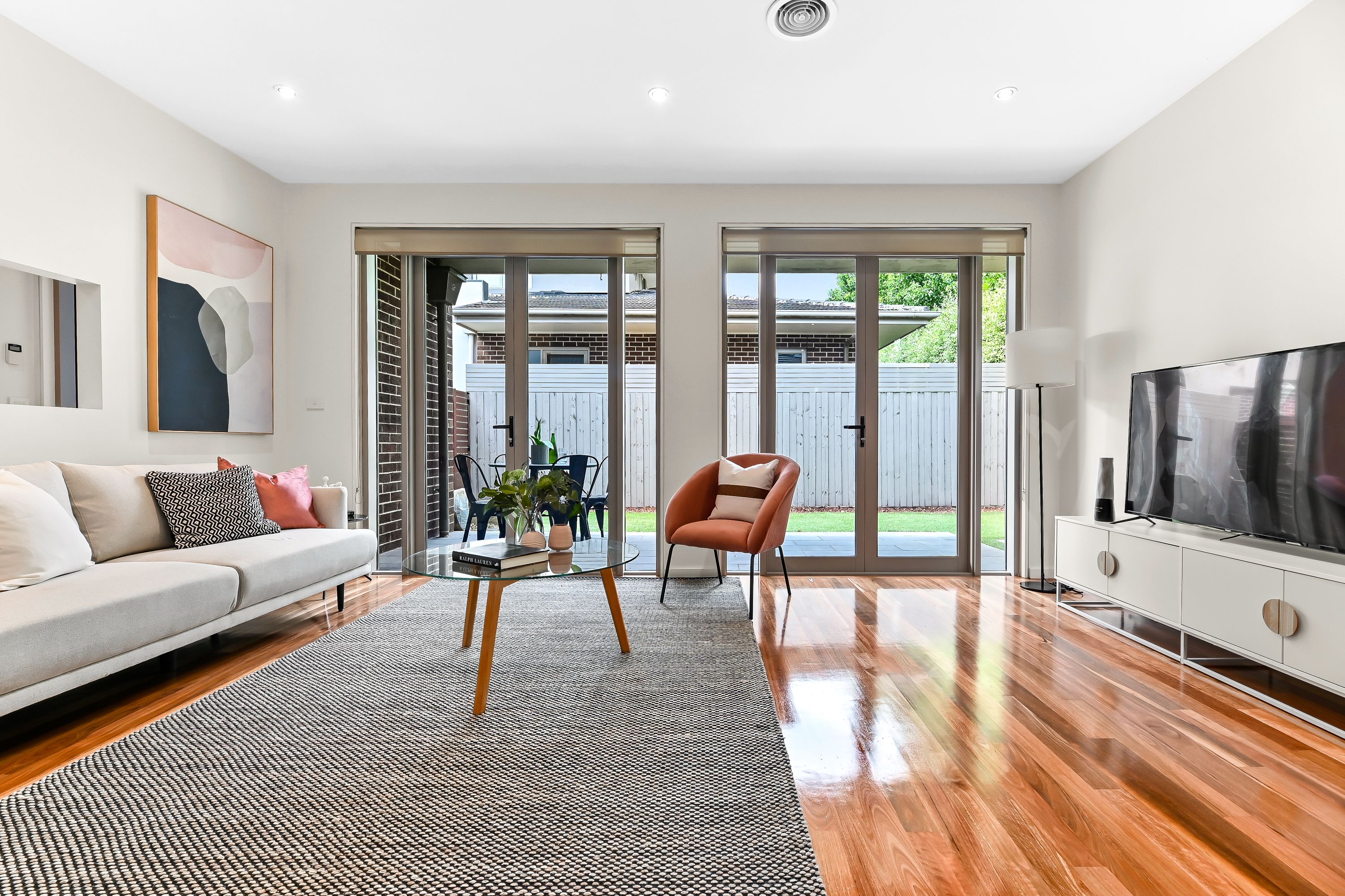 77 LARCH CR, MOUNT WAVERLEY VIC 3149, 0 habitaciones, 0 baños, Townhouse