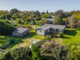 38 Clifton Avenue, Carterton