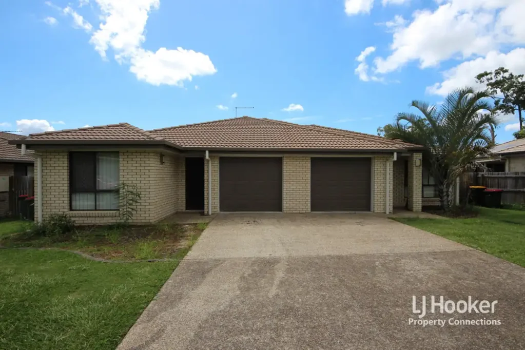 THREE BEDROOM DUPLEX IN GREAT LOCATION!