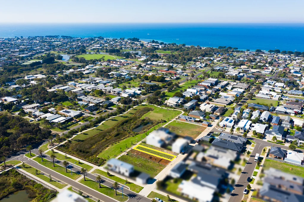 11 Swain Walk, St Leonards, VIC 3223