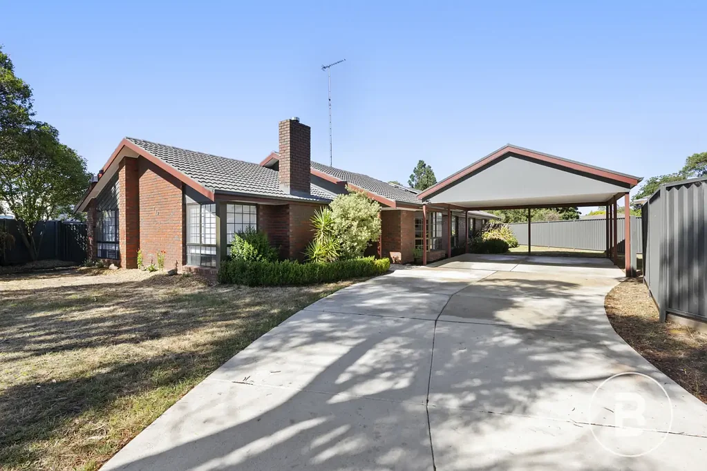STYLISH & ELEGANT FAMILY LIVING AND ENTERTAINERS DREAM MANSHED