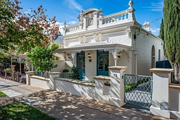77 Kingston Terrace, North Adelaide