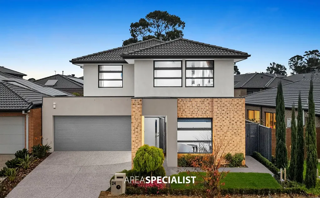Cranbourne 4chambre Where Convenience Meets Connected Family Living…