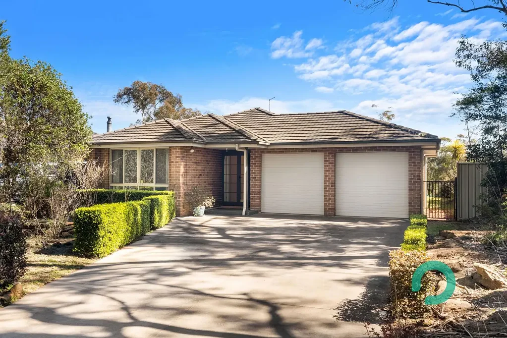 Woodford 4 Bedroom Family home in quiet location