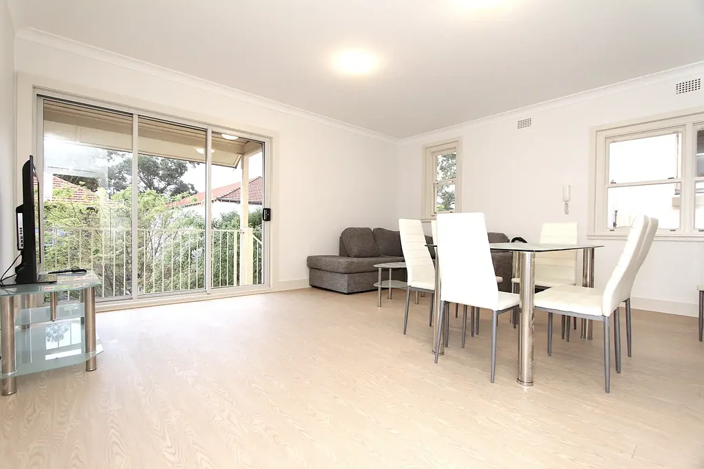 FURNISHED FOUR BEDROOM APARTMENT WITH BALCONY