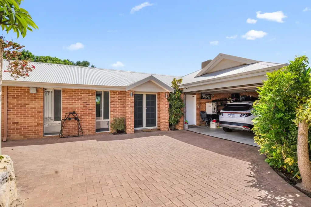 10A Coral Street, Craigie, WA 6025