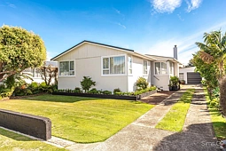 34 Selwyn Crescent, College Estate