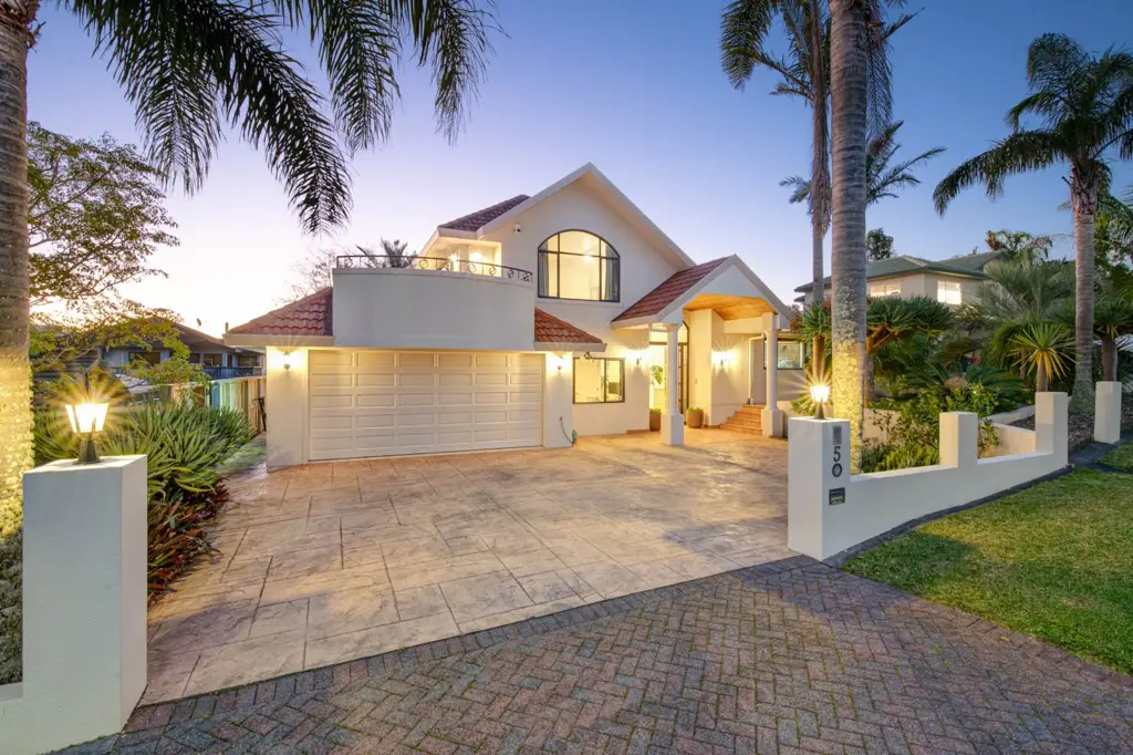 West Harbour 5房  Stunningly Beautiful  – 5 Kahala Place