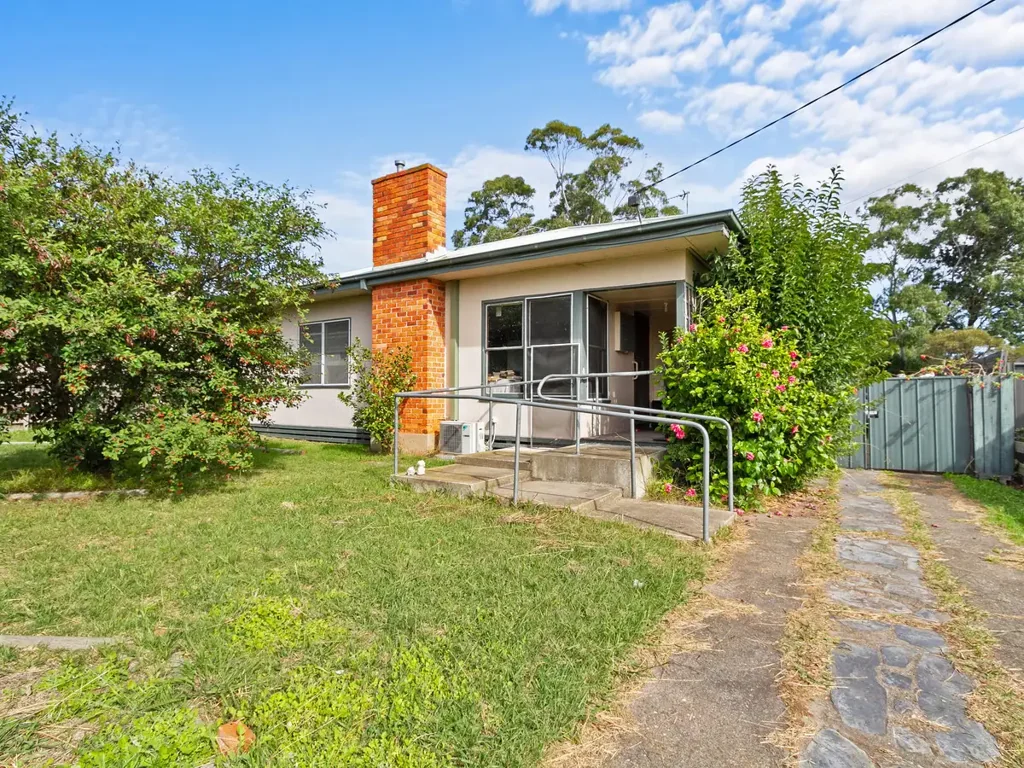 27 Knight Street, Maffra, VIC 3860