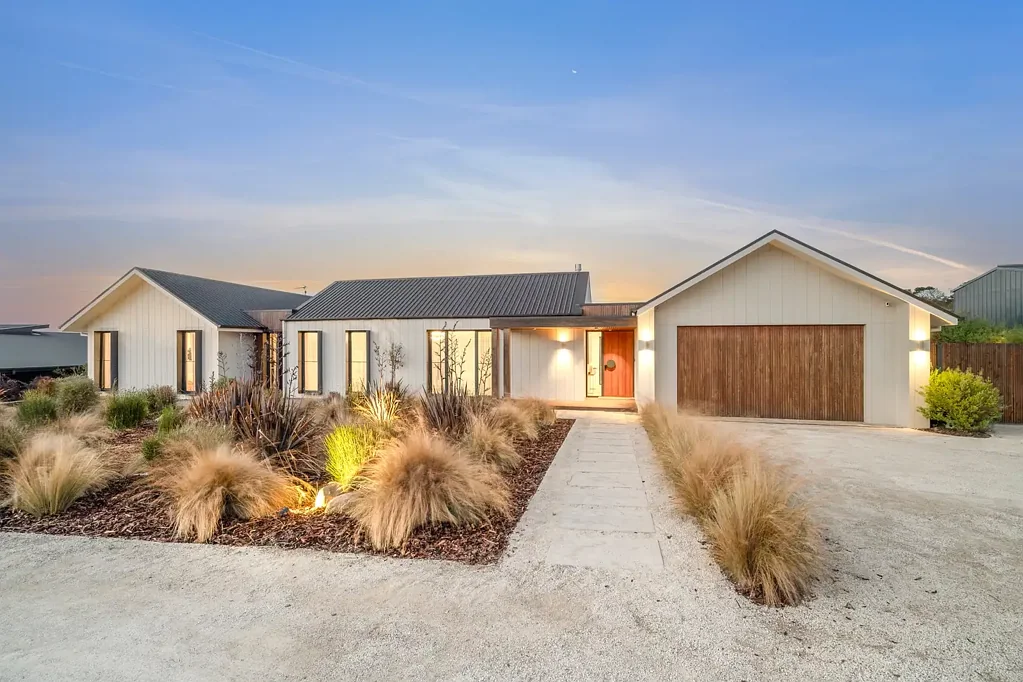 Ocean Grove 4房  EOI Closing 30th Nov 4.00pm Quoting $3,200,000