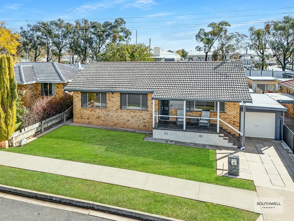 Tamworth 3 Slaapkamer Space, Comfort & Plenty of Potential