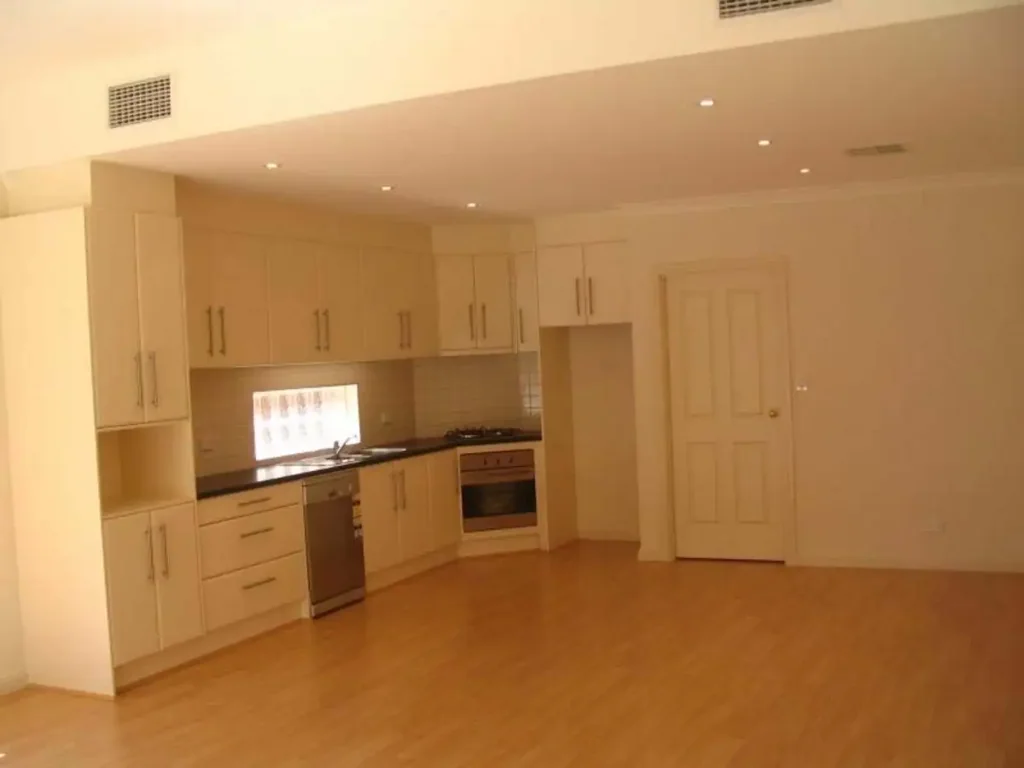 Short Term Rental - Townhouse, low maintenance and secure.