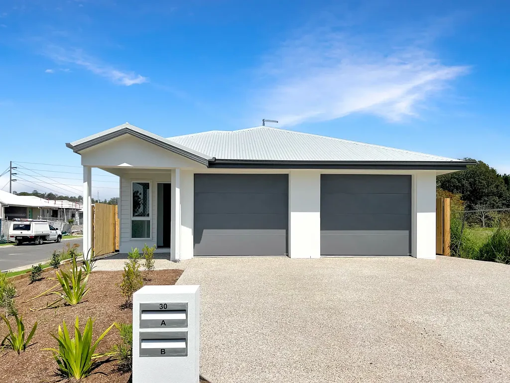 Welcoming Perfect Start for Couples and Small Families in Logan Reserve