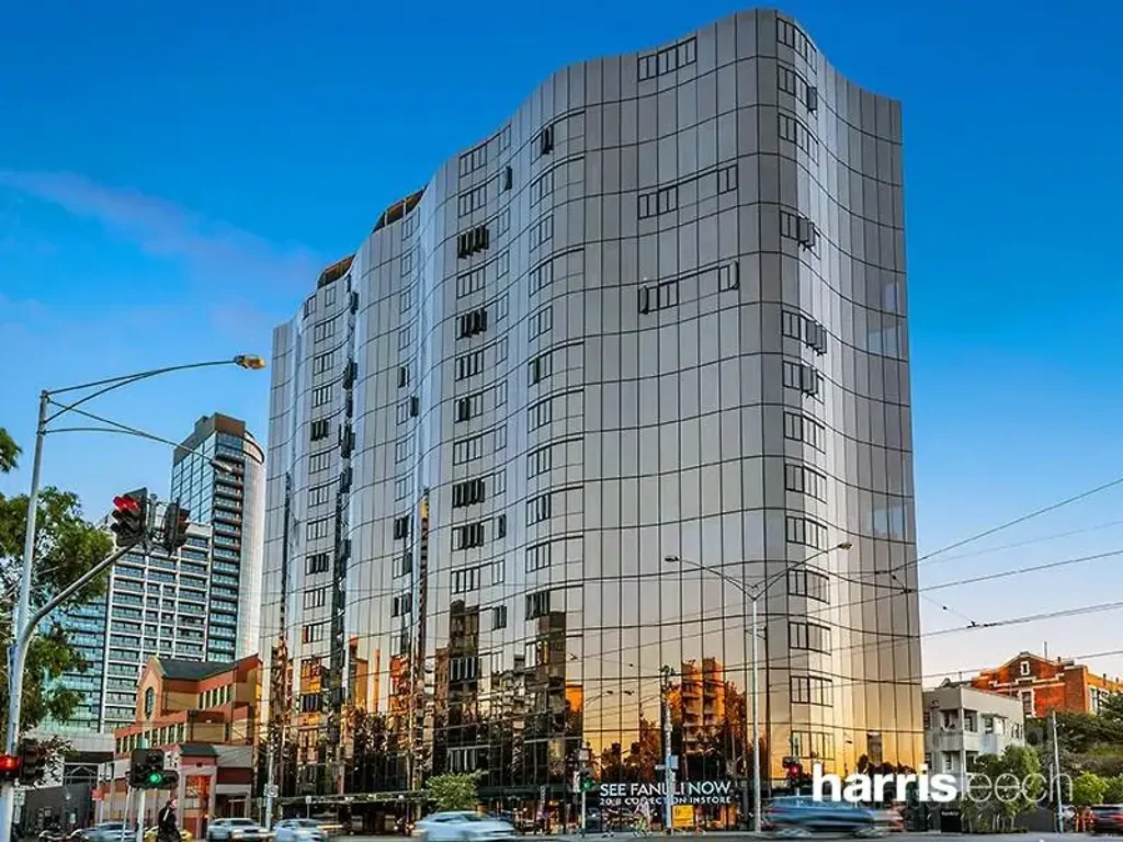 MODERN ONE BEDROOM APARTMENT IN SOUTH YARRA