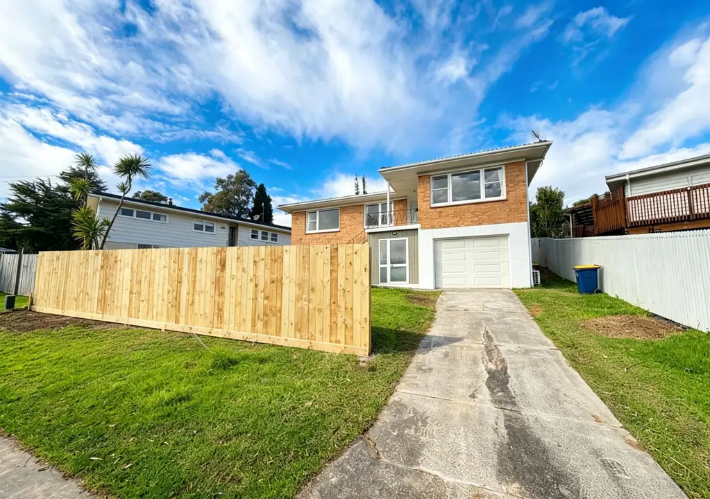 Totara Vale 4房  Fully Renovated Family Home-Development Potential