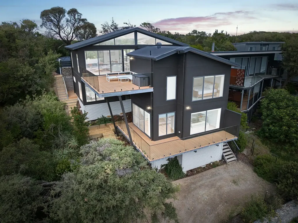 Sandy Point 3침실 LUXURY NEW BUILD WITH CORNER INLET VIEWS