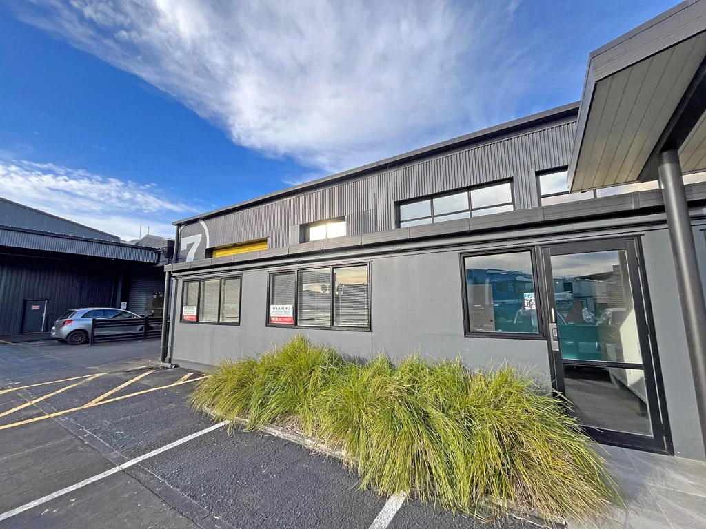 Point England AFFORDABLE GROUND FLOOR OFFICE