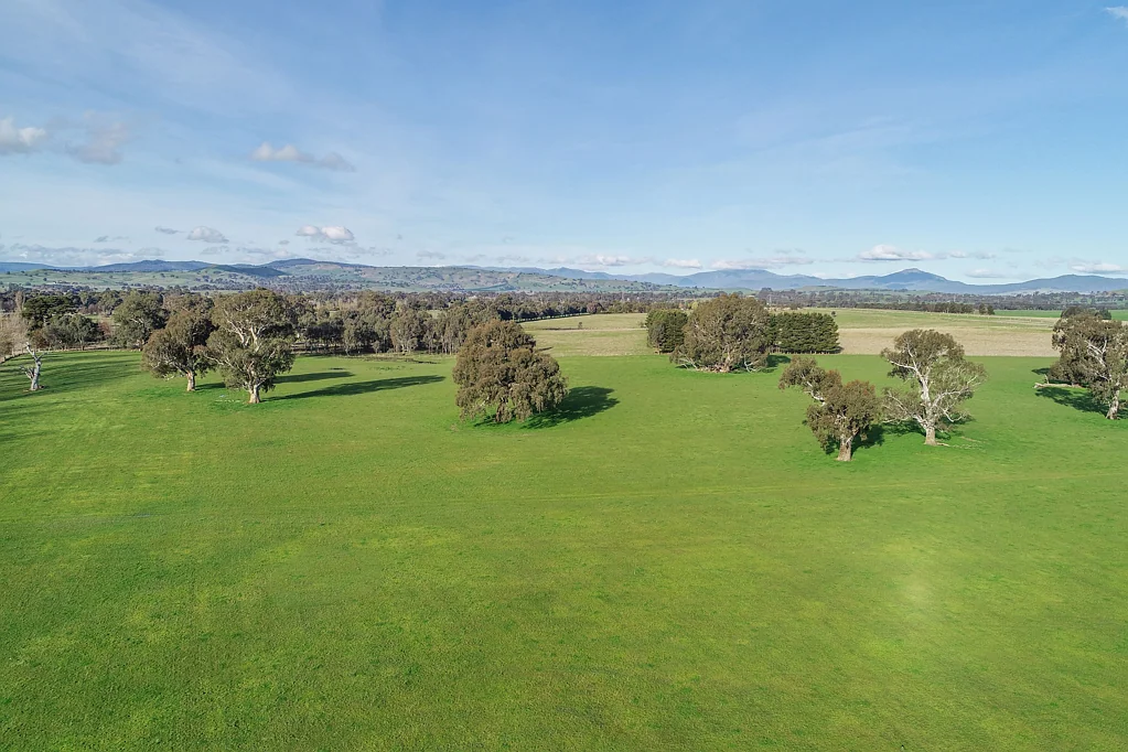 Mansfield  Premier Farming and Idyllic Lifestyle Opportunity