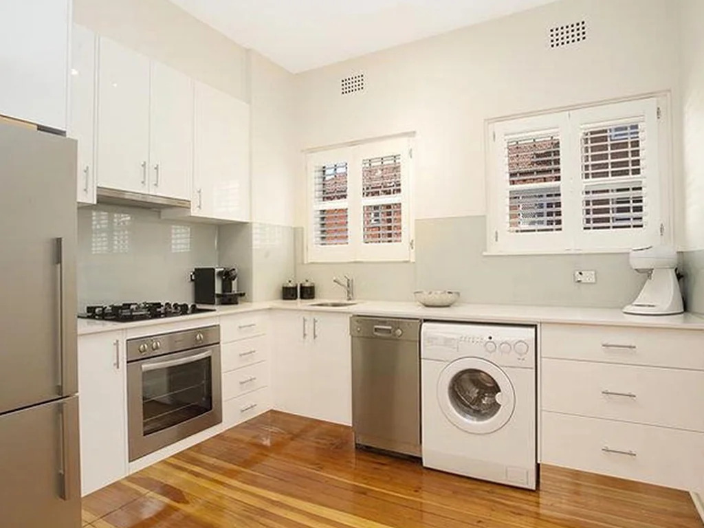 Stylish One-Bedroom Apartment with Convenience and Charm