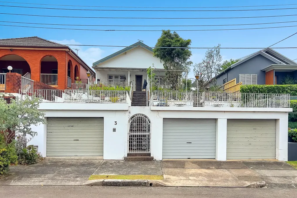 Kingsford 3कमरा Cherished Family Home on 732 sqm with Duplex Potential (STCA)