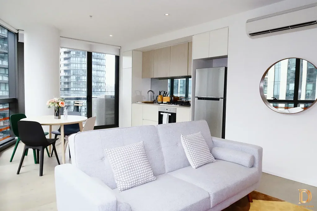 Fabulous FULLY FURNISHED 2 BED 2 BATH 1 Car Space Apartment in Docklands along Yarra River!!