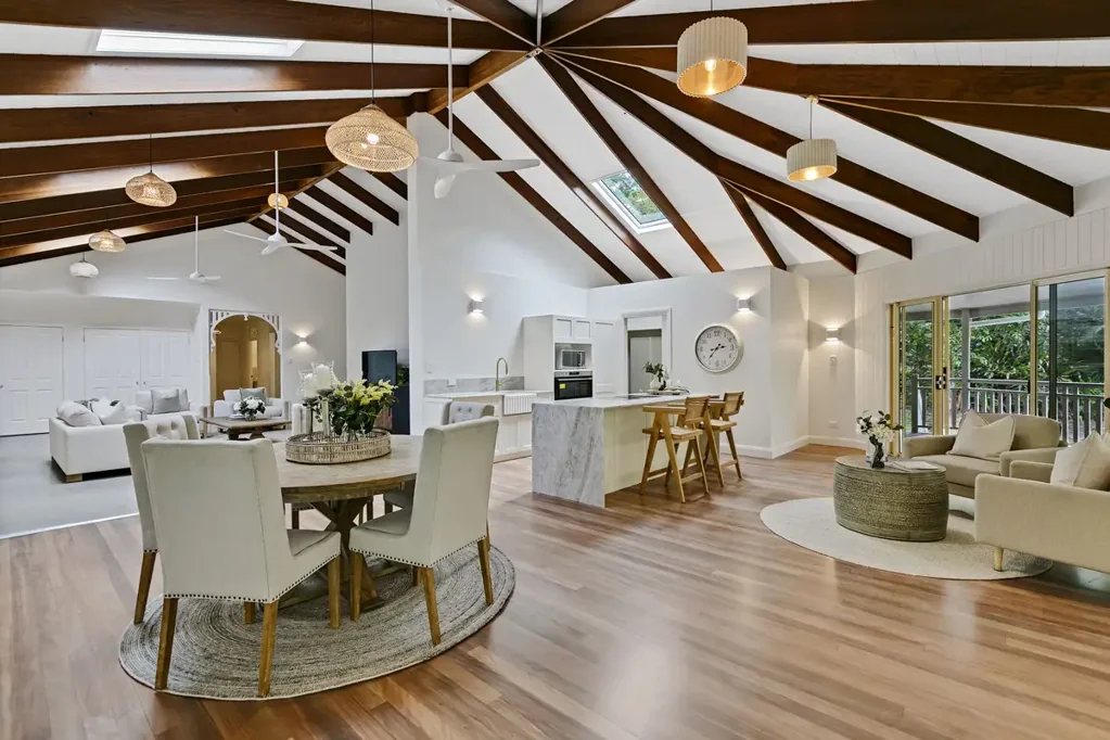 Tewantin 7ਬੈੱਡਰੂਮ RENOVATION MASTERPIECE ON 2.38 ACRES + 2nd DWELLING