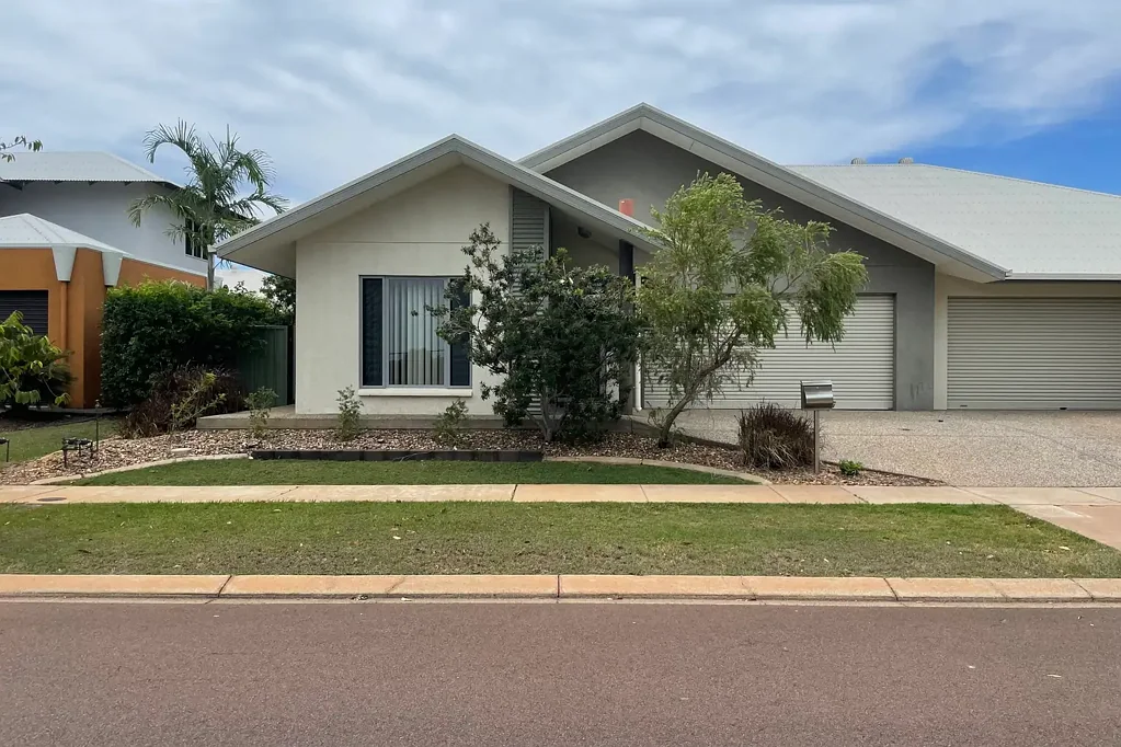 Lyons 3 Slaapkamer DHA LEASE ON FABULOUS DUPLEX