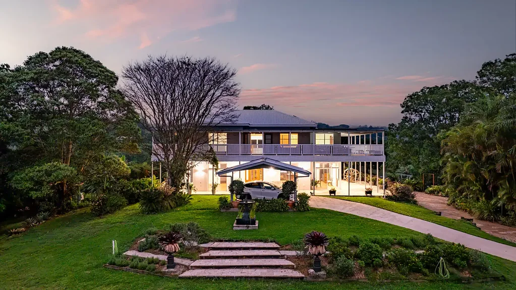 Dulong 5ห้องนอน Extended Family - a Landmark Hinterland Estate with Vineyard, Approved Short-Term Accommodation